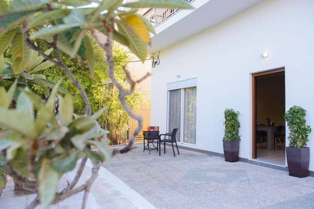 Beautiful House In Alimos Near To The Beach And Metro Athén Kültér fotó